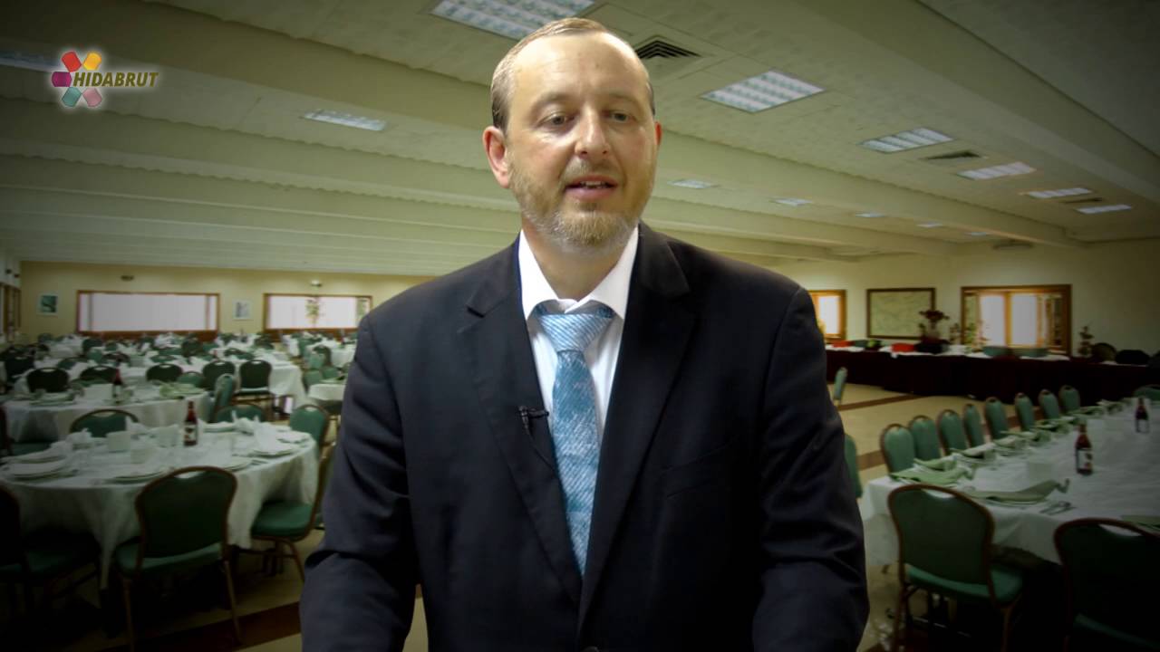 Bentchaphobia: Insights into Grace after Meals - Rabbi Menachem Nissel