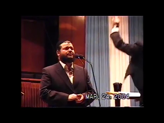 Cantor Yitzchok Meir Helfgot - Vchol Hachaim  Concert 2004 With Mordechai Sobol
