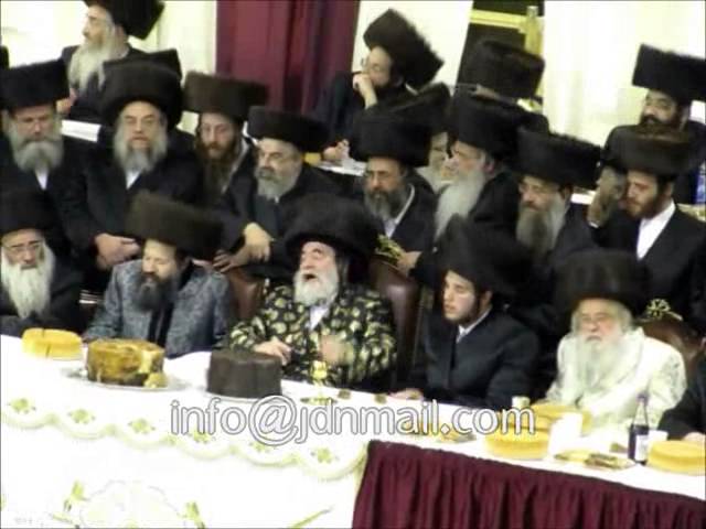 Viznitz Forshpil In Boro Park - Motze Shabbos Chaye Sarah 5773