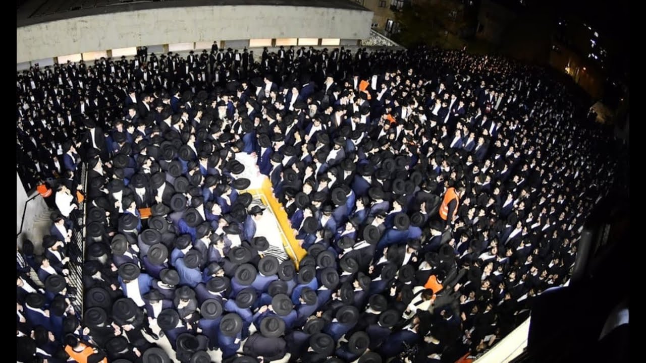 Funeral of Rabbi Asher Deutsch, Ponovezh Rosh Yeshivah | אלפים בהלווית הרב אשר דויטש זצ"ל