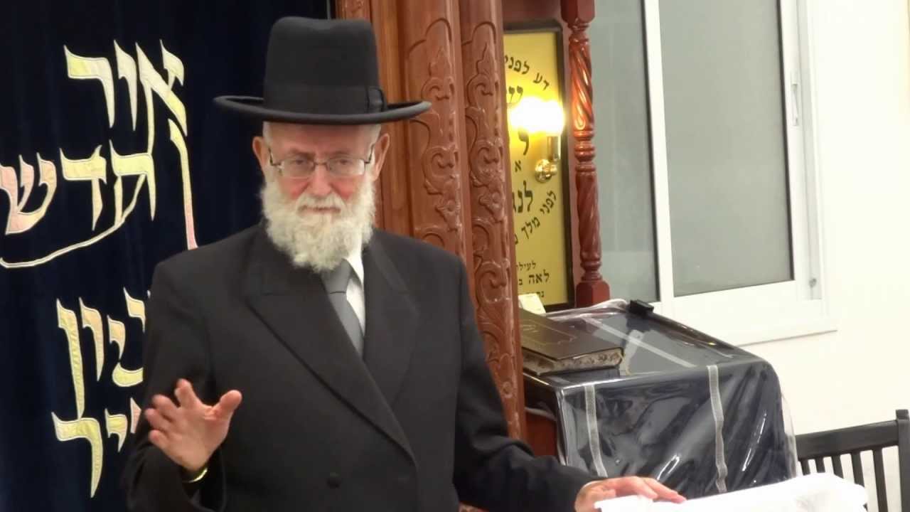HaRav Pinchos Breuer Delivers Hespedim for HaRav Neuwirth ZT"L [HD]