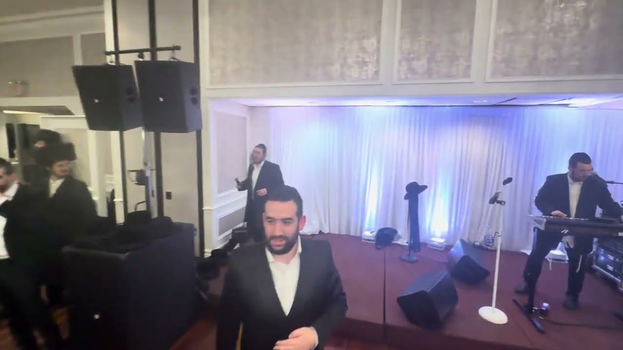 Kohnfelder & Ehrlich Wedding | Singer Kalmy Schwartz | Shmili Landau on the keys