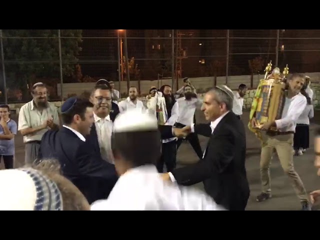 Jerusalem mayoral candidate Elkin @ hakofos sheniyos