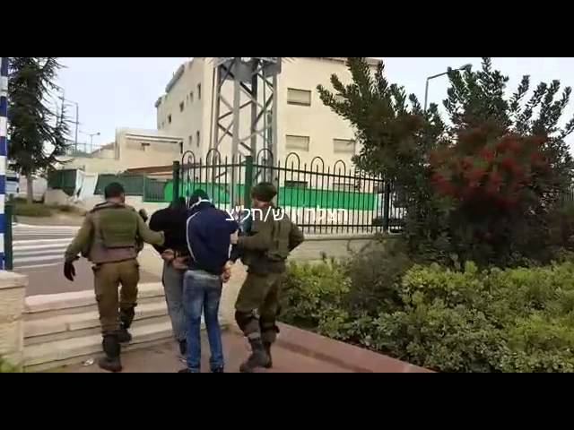 IDF soldiers operating in Hebron, making arrests2