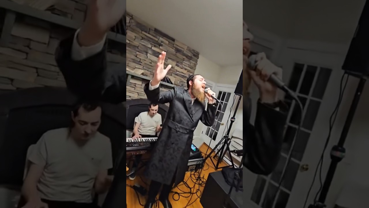 Taking this tune for a spin, feeling every note within 🙂‍↔️#israelimusic #jewishmusic #jewishsinger
