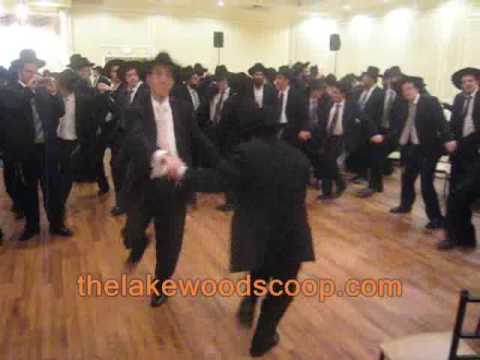 Rabinowitz Hertzberg Chasunah Bachurim Dancing