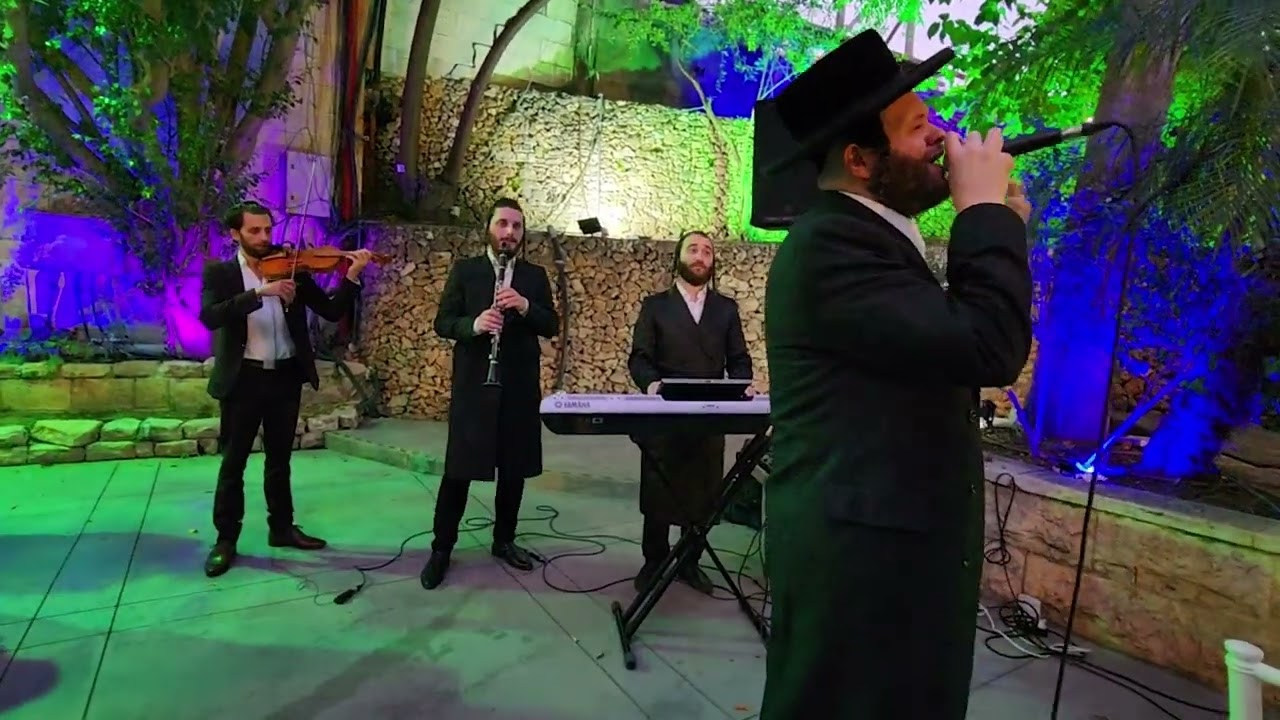 חופה מרגשת במיוחד❤️ 🎹מוטי רוזנפלד 🎤זאנוויל וינברגר - Chuppah - motty rozenfeld & zanvil weinberger
