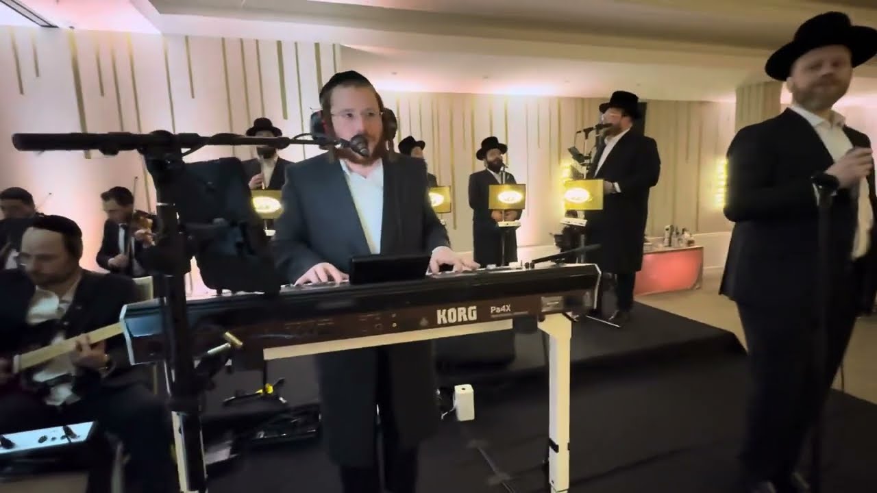 Altman & Gluck Wedding | Yumi Lowy Singing | Avrumi Berko on the keys | Pre Dance