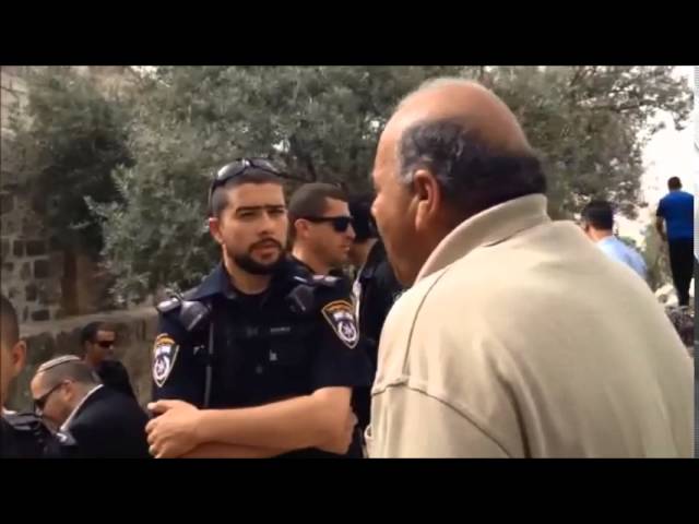 Arabs Scream 'Allah Akbar As Jews Visit Har HaBayis