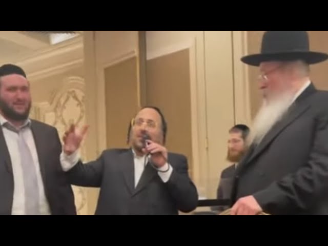 Lipa Schmeltzer With A Story About His Father