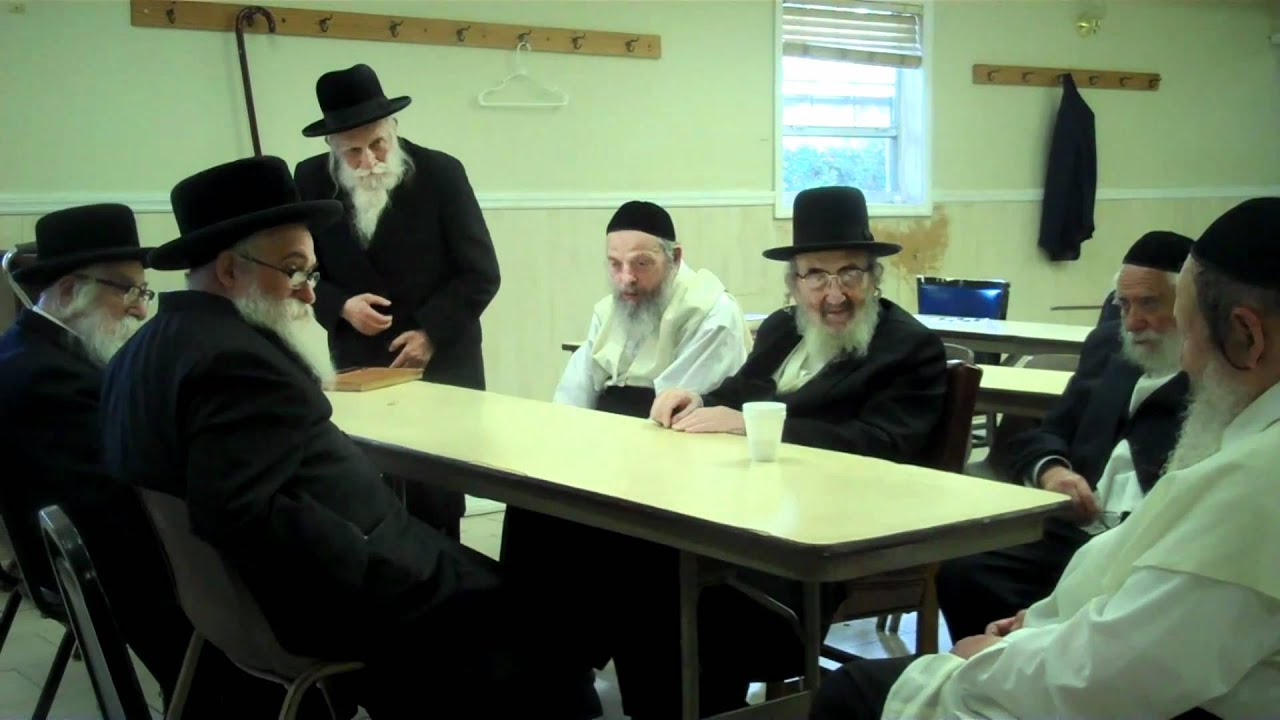 Senior Chassidim Schmoozing in Miami