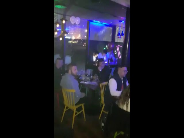 אופיר סלומון "עשיר באמונה" הופעה במסעדת שלדון רמת גן
