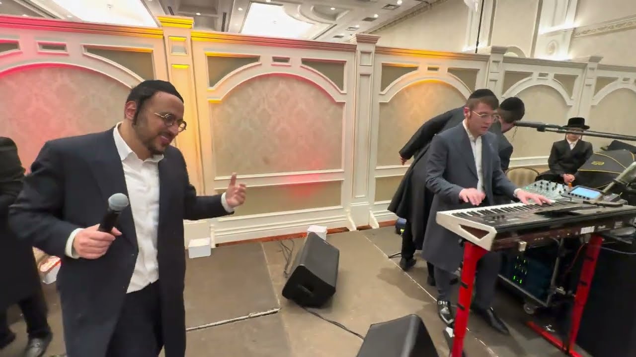 Rosenberg & Bransdorfer Wedding with Chesky Schwartz on the keys | Singer Lipa Schmeltzer