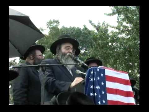 Rabbi David Niederman at Anti-Zionist Protest in Washington DC