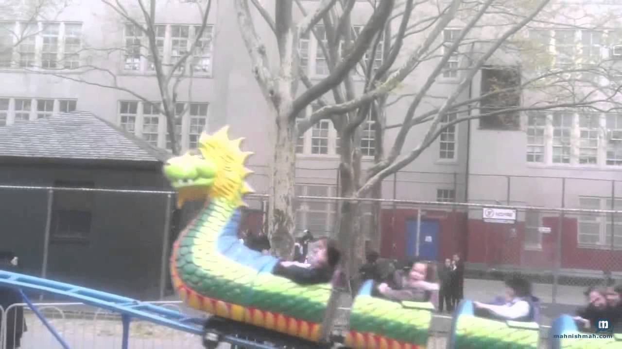 Kids Enjoy The Williamsburg Rides - Pesach 5772