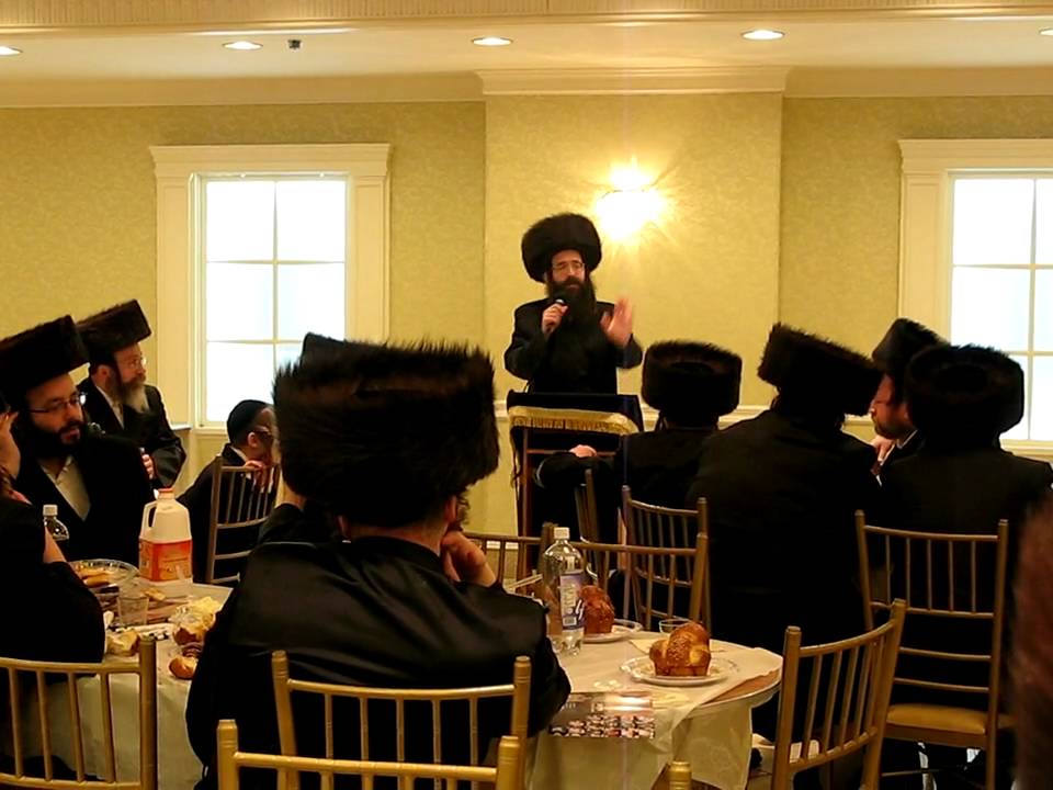 Rabbi Shimon Zev Meisels at Bayit Lepleitos Dinner Part 1