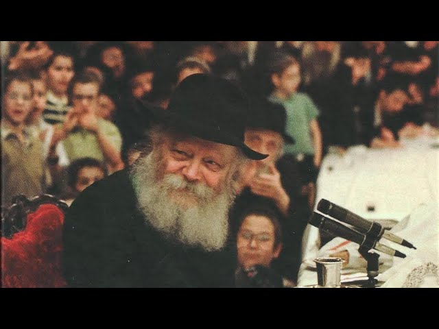 Der Rebbe Redt Tzu Kinder — The King Is in the Field
