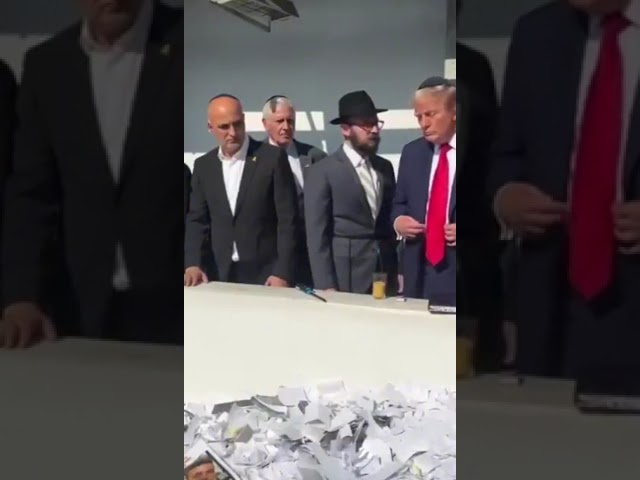 President Trump Prays Before The Election! #trump #donaldtrump #president #USA #america #election