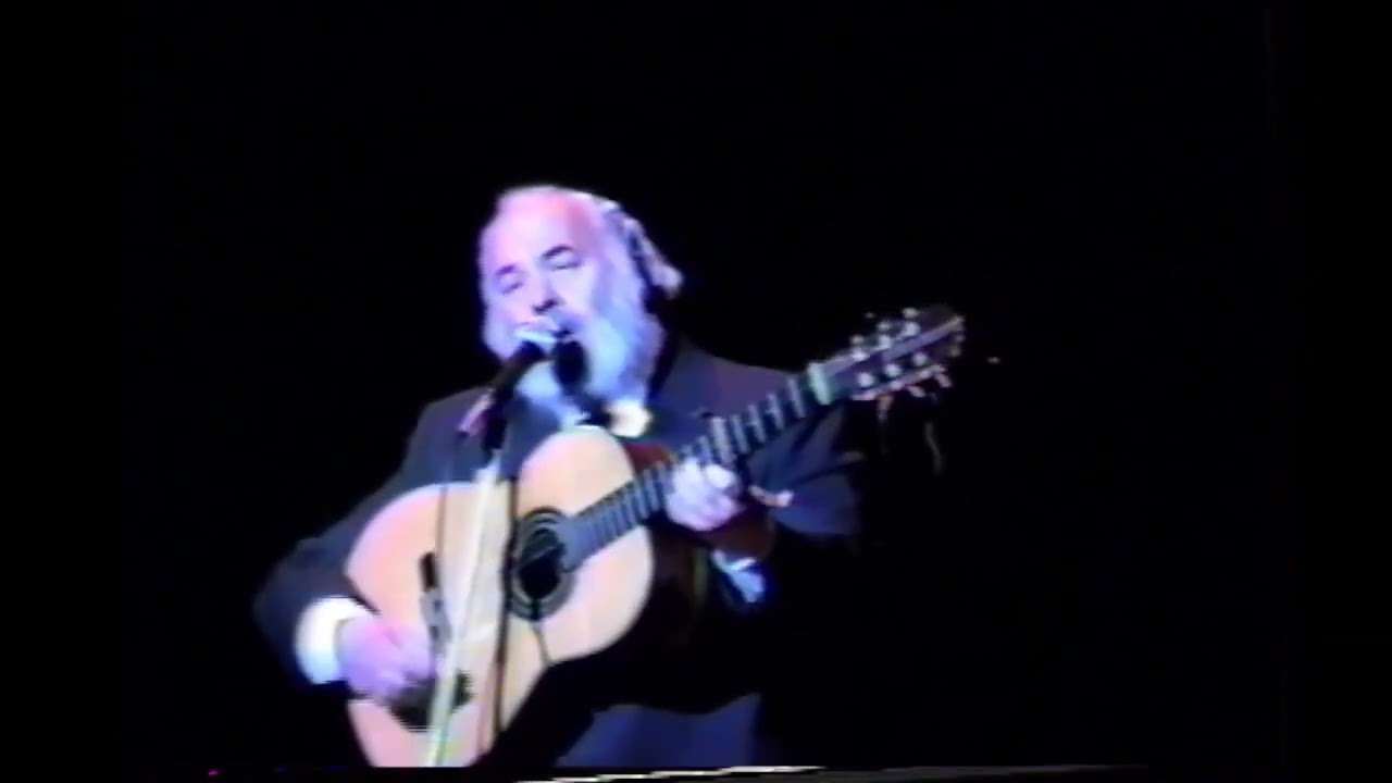 Unseen Footage - Carlebach singing `Shabbos`
