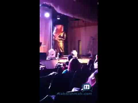 BIG Chasid Dancing At Concert