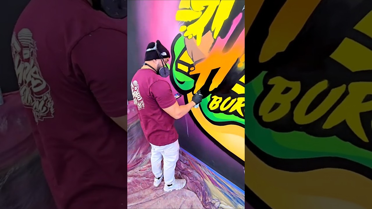 Who’s behind the amazing graffiti art at Smash House? 🎨🔥Meet the talented Murals Miami team