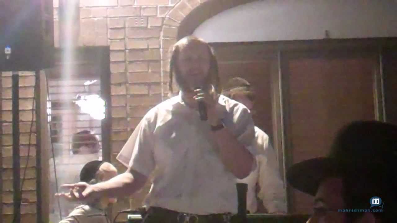 Shimmy Engel Singing Aleh Katan in Yiddish