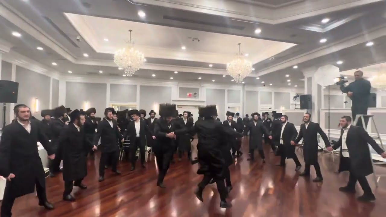Motty Lebowitz & Solomon wedding | Singer Kalmy Schwartz | Leibish Posen on the keys