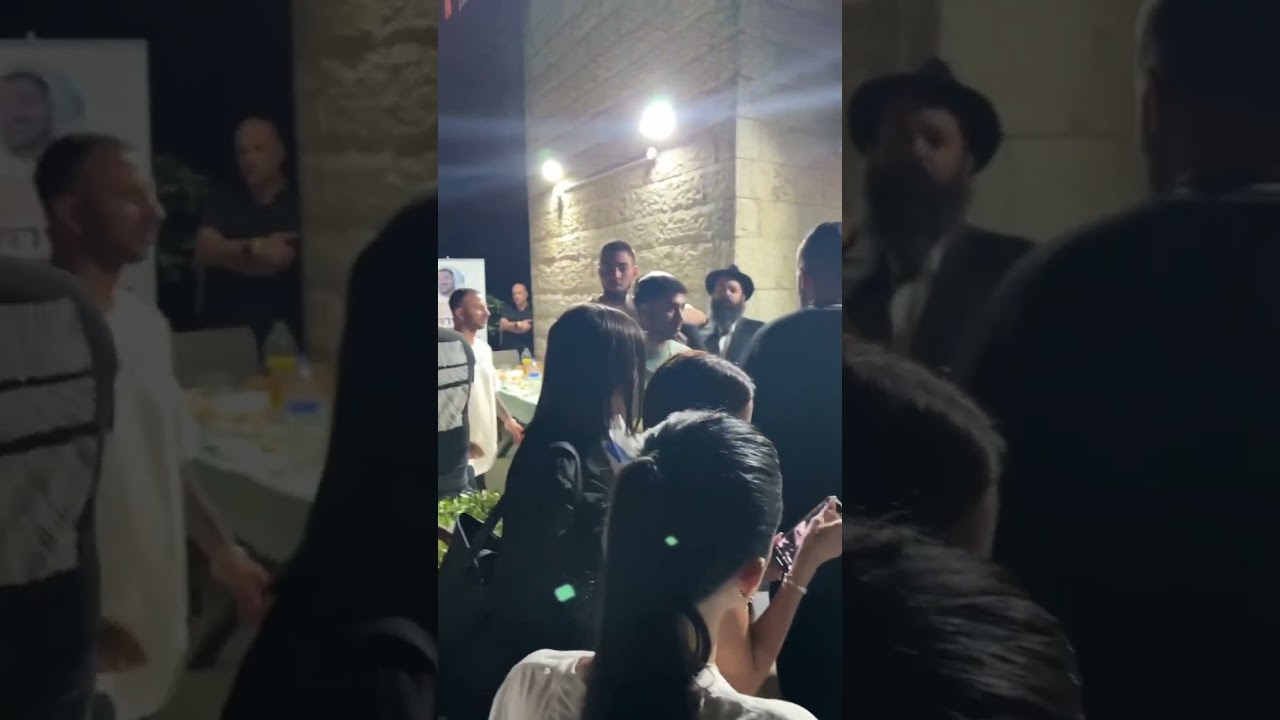 #דניאל אלישע#משפחות החטופים❤️#שיר למעלות🎵רגע מרגש במעמד הדפסת ספר התניא