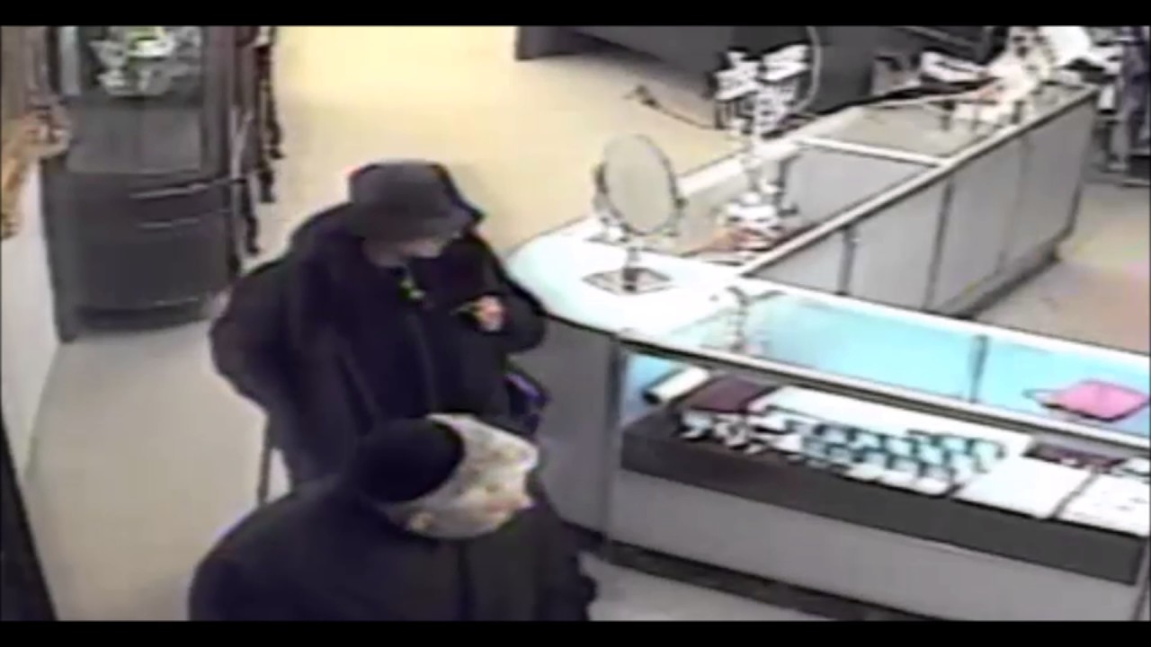 Diamond Pins Stolen From 'Chasuna Plaza' In WIlliamsburg