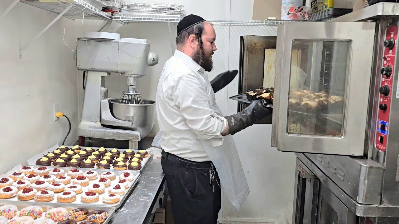 Pure N Pastry: A Gluten-Free Bakery That Will Amaze You! Delicious Gluten-Free Chanukah Treats!