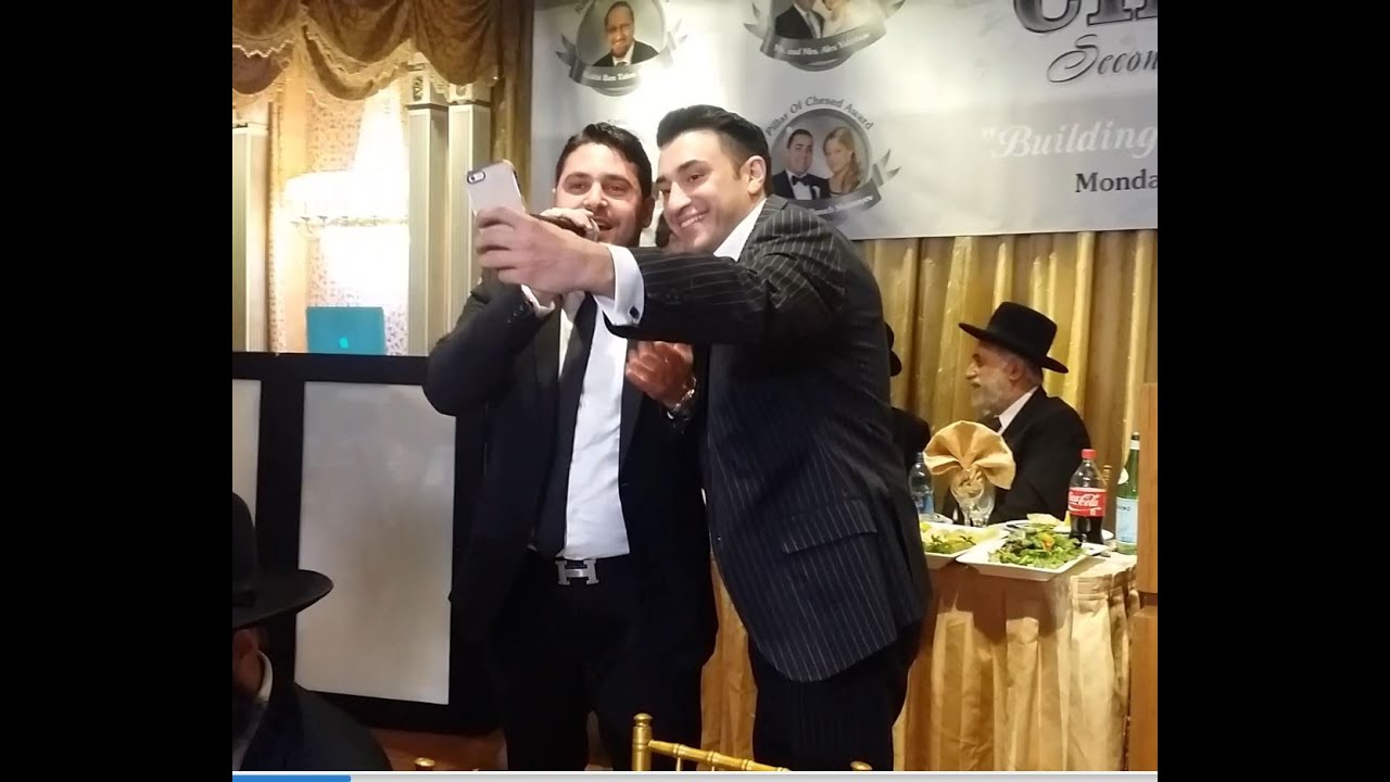 Gad Elbaz Going Crazy! Halayla and Hashem Melech!