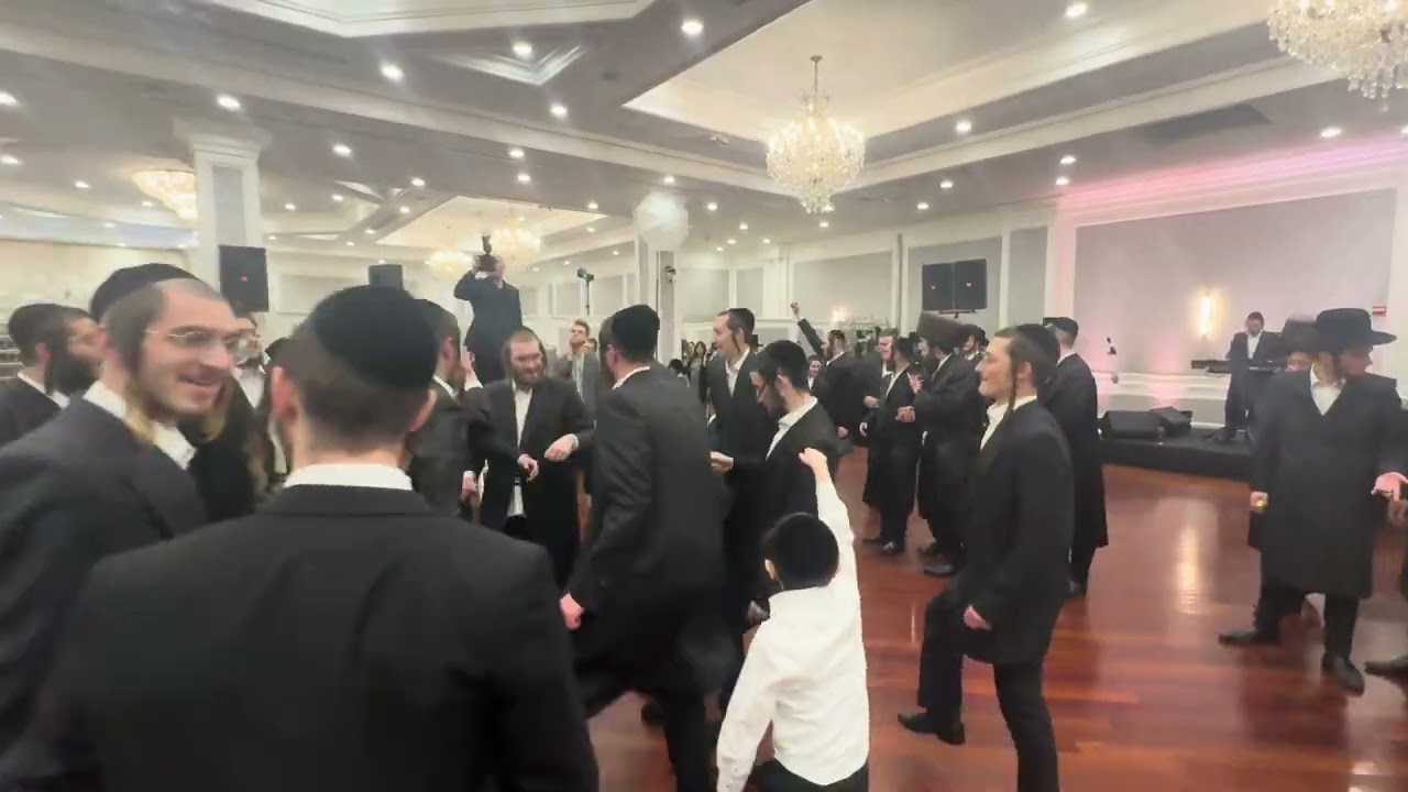 Motty Lebowitz & Solomon wedding | Singer Kalmy Schwartz | Leibish Posen on the keys