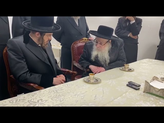 כ״ק אדמו״ר מסאדיגורא שליט״א באזוכט ביי כ״ק אדמו״ר מצאנז קלויזעבורג שליט״א