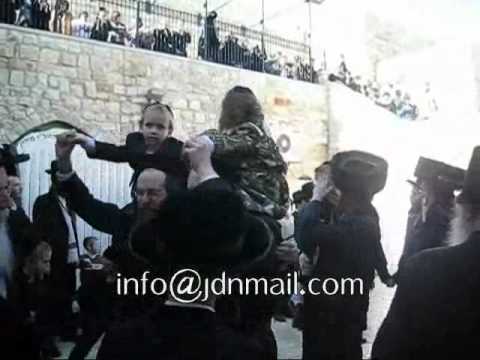 Upsherin of Komarna Rebbe's Grandson In Meron - Adar II 5771