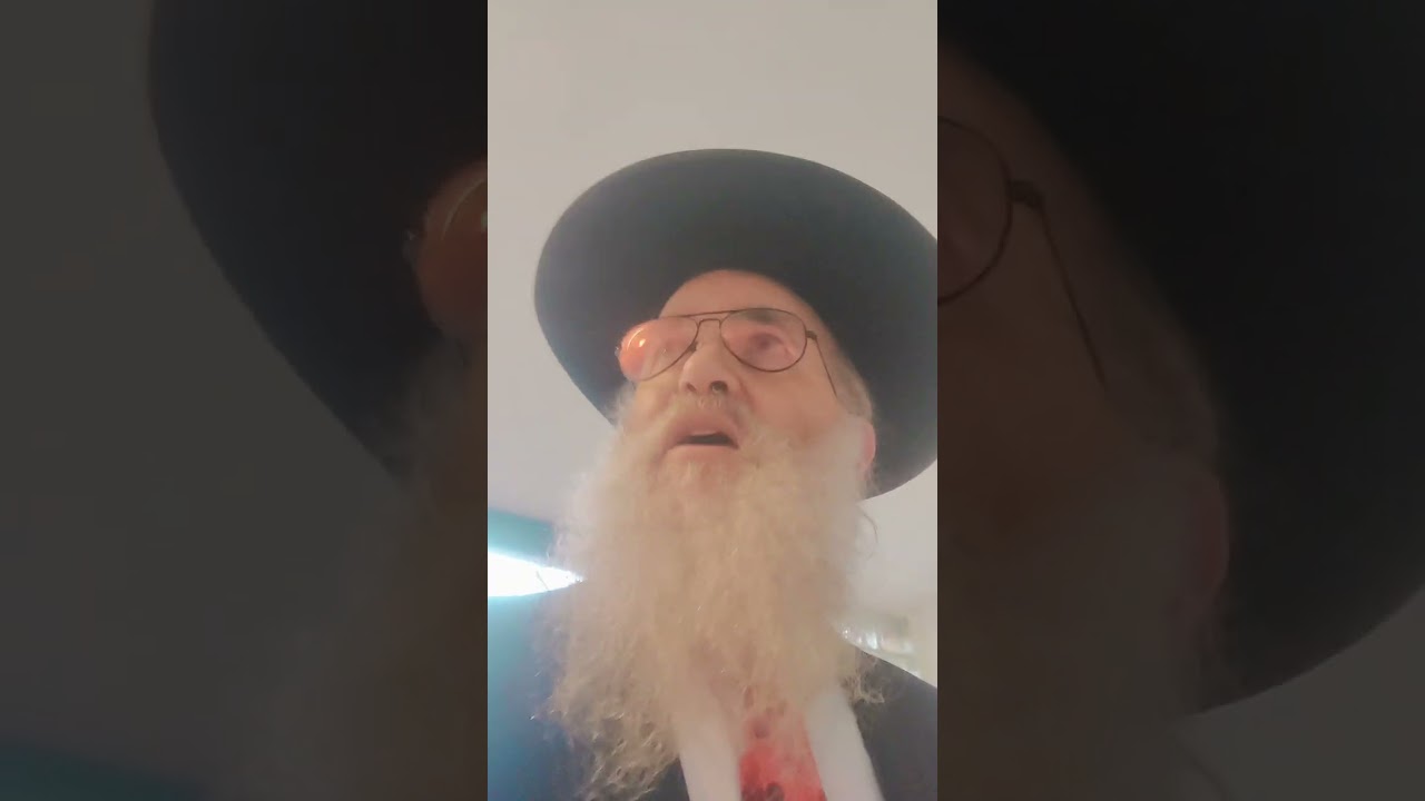 Minutes before Shabbos Parshas Tetzaveh
