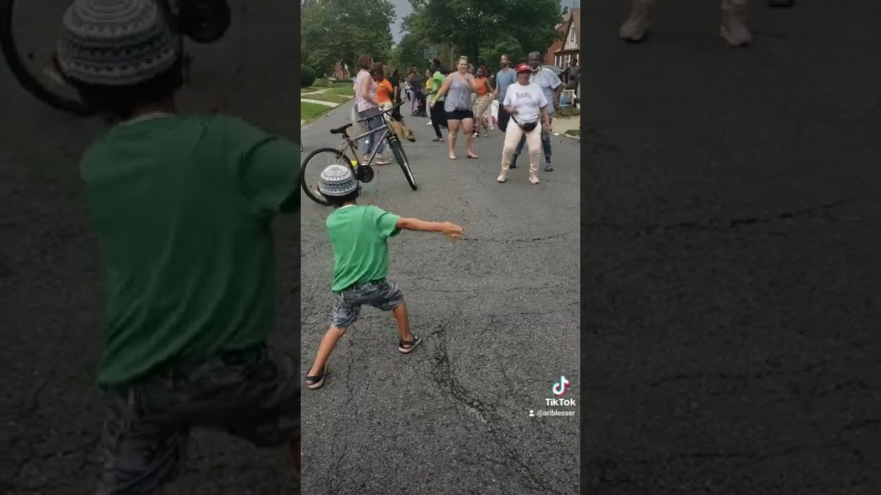#BlockParty in #ClevelandHeights My 5 year old son Benny was feeling it! #achdus