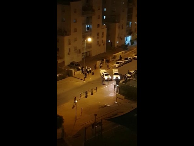 Removal of caravans serving as shuls in Beit Shemesh2
