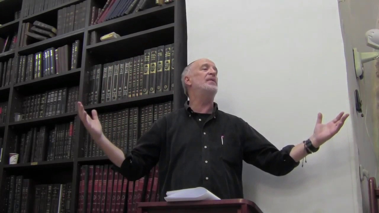5 Minute Teaser Rabbi Gurfein on Halloween