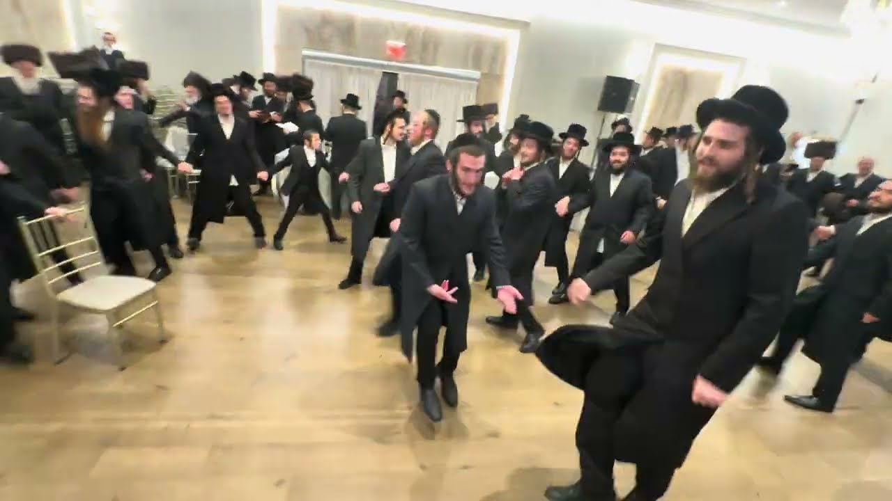 Wedding Klein & Levin. Avrumi Berko with singer Lipa Schmeltzer 🔥