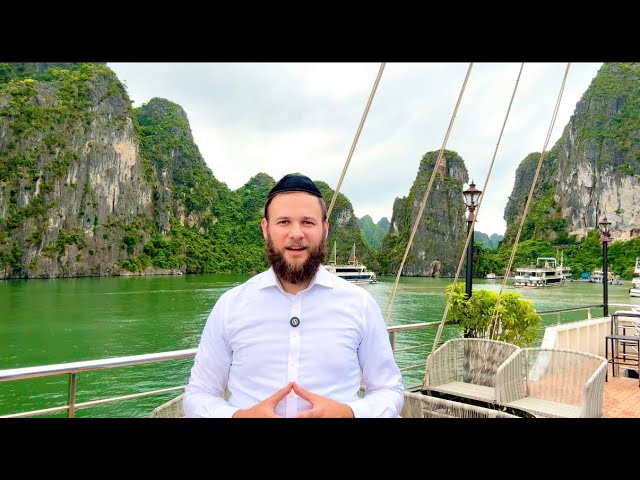 I'm in Ha Long Bay - Its On Fire