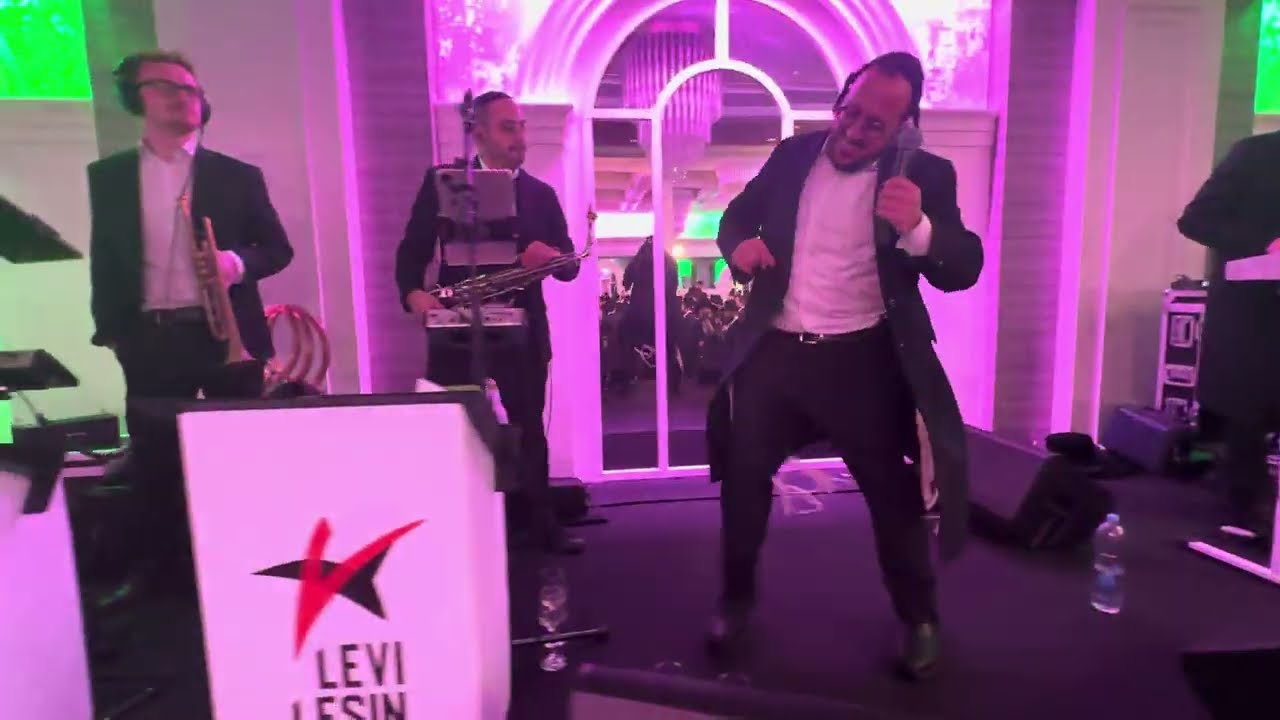Lipa Schmeltzer with Levi Lesin Production  ||  Frankel & Winkler Wedding