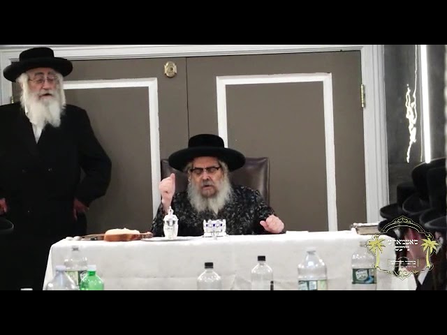 Satmar Rebbe R' Aharon Pesach Sheni 5782 With The Yeshiva Ketana Bachurim