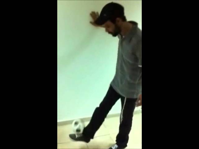 עמיר בניון זה מהכדורגל משפחה שלך אולי? Amir Benayoun