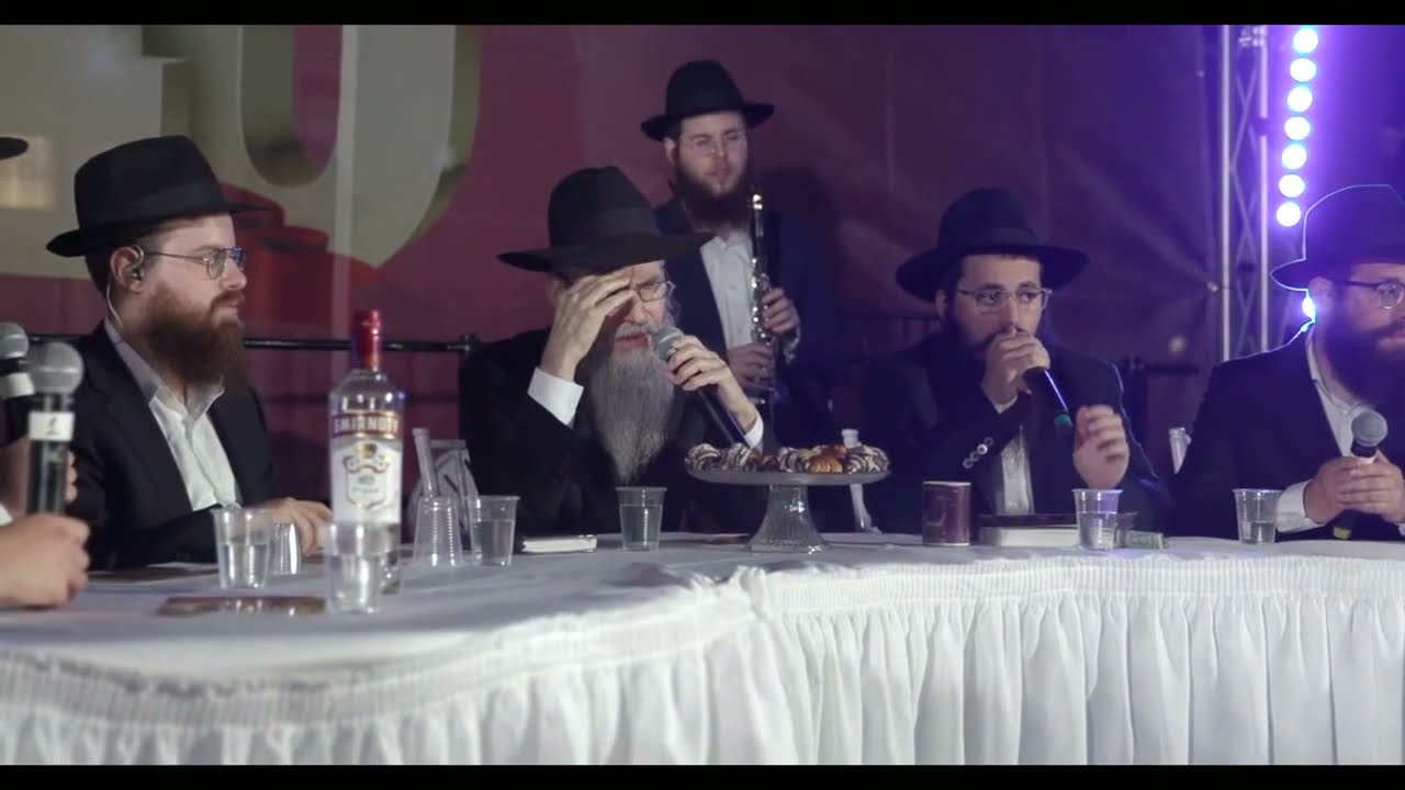 Avraham Fried Singing at The Siyum Harambam / Gimmel Tammuz Event