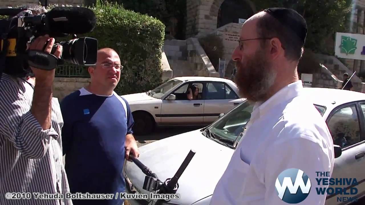Protest Against "Segregation" in Meah Shearim