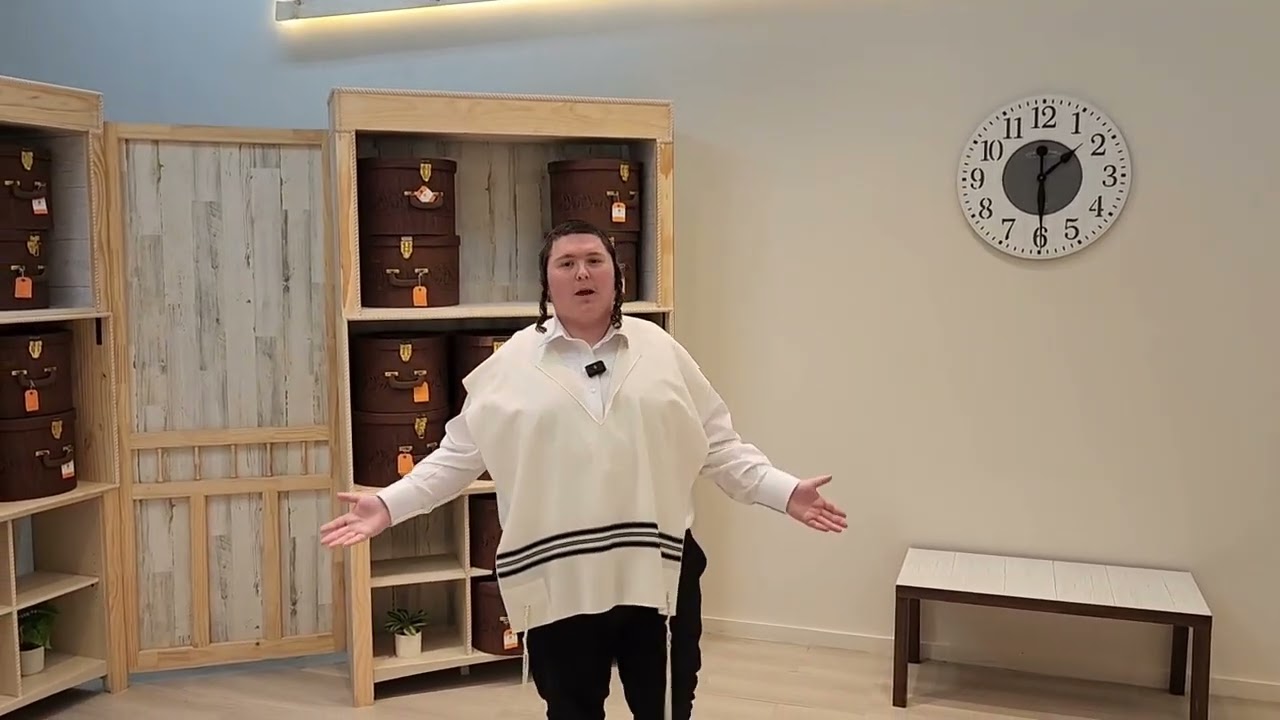קרויס שטריימלעך: מאנטיסעלאו
