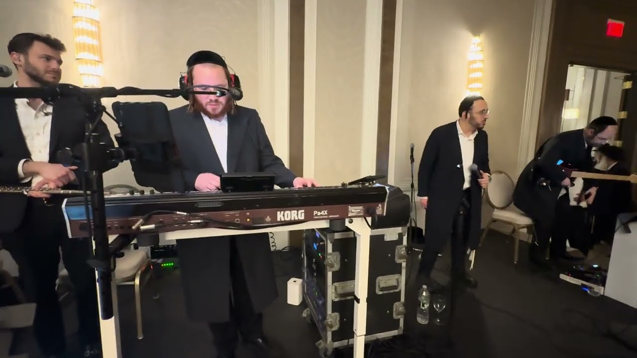 Lopian & Lewenstein Wedding | Singer Lipa Schmeltzer | Avrumi Berko Production