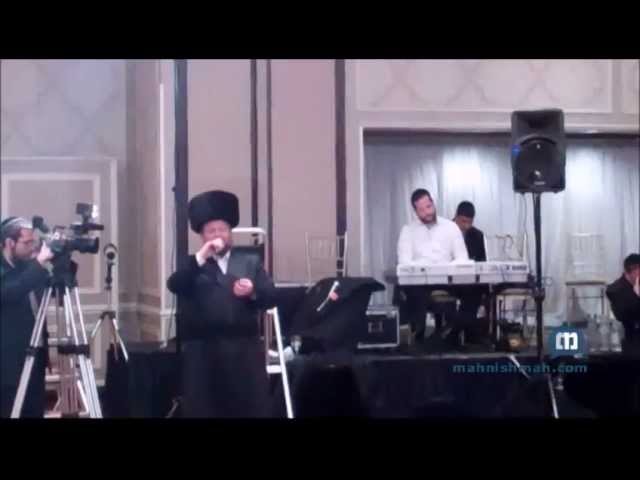 Chazzan Helfgott At Daughters Wedding - Vezakeini