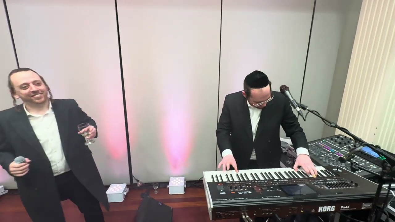 Breuer & Dancziger Wedding | Singer Sruly Green | Motty Breier on the keys