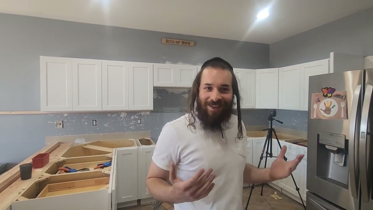 זעהט וויאזוי היימישע אידן ארבעטן פאר נישט אידישע קאמפעניס.